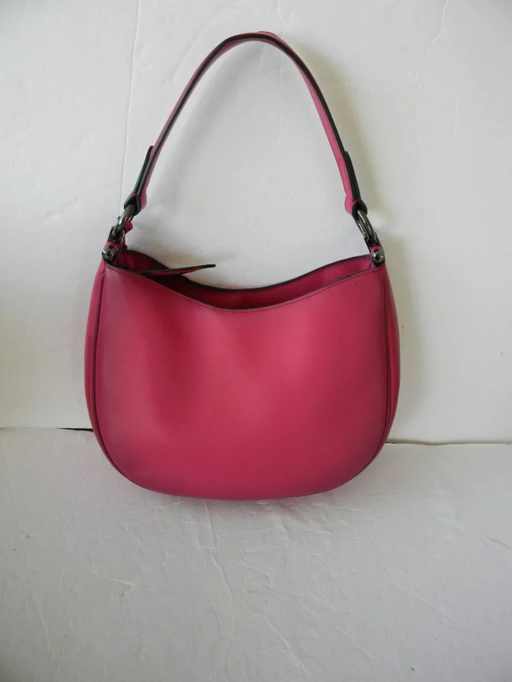 COACH NOMAD PINK LEATHER BURNISHED EDGES MEDIUM HOBO SHOULDER BAG